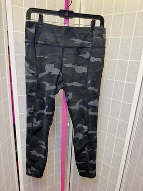 Athleta camo leggings